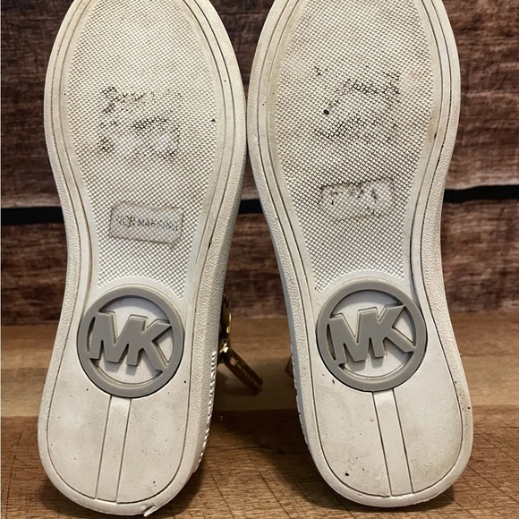 Michael Kors Shoes (kids) - Picture 10 of 11